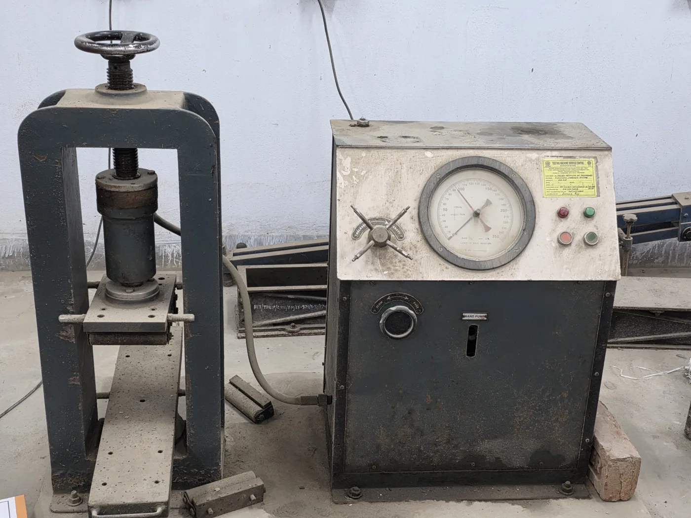 Flexural Testing Machine